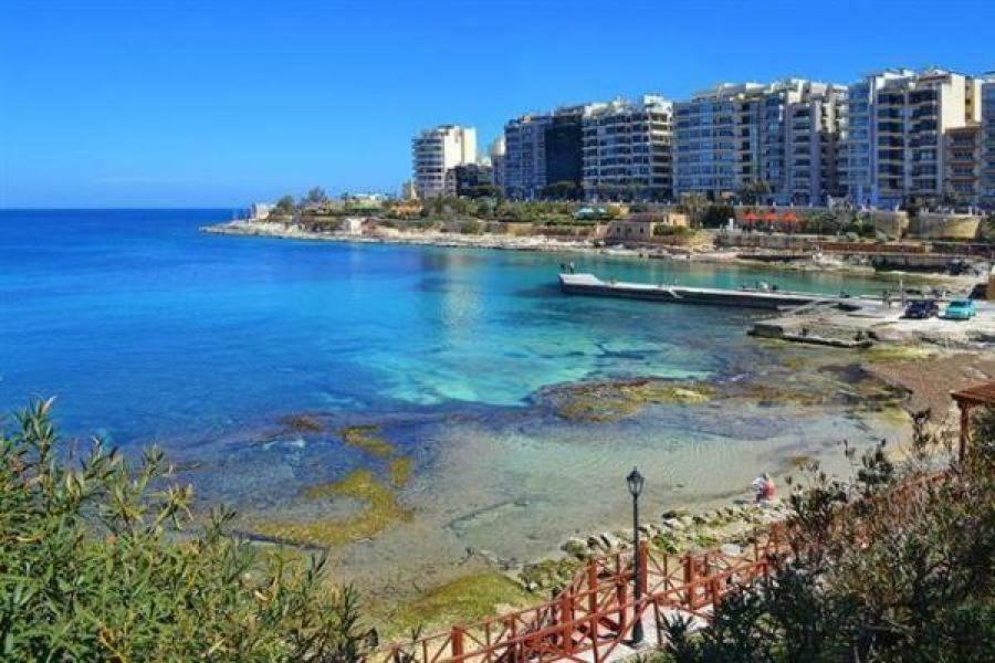 Cosy 1Br Penthouse With Terrace, Great Location Leilighet Gzira Eksteriør bilde