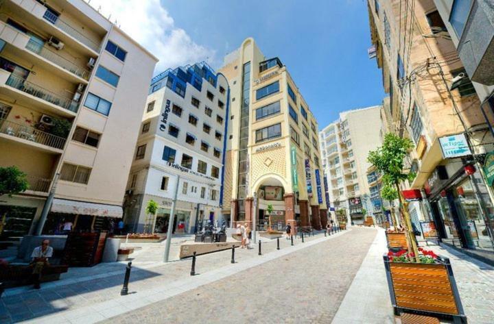 Cosy 1Br Penthouse With Terrace, Great Location Leilighet Gzira Eksteriør bilde